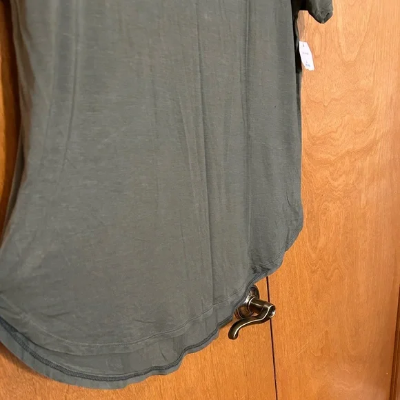 2 for 1 deal* NEW w/tags green short sleeve tee size L - Picture 4 of 5